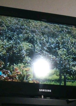 LCD телевизор Samsung 32дюймов или 80см
