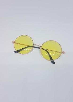 Солнцезащитные имиджевые очки круглые желтые в металлической з...