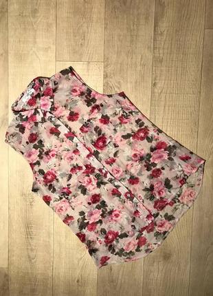 Красивая блуза в цветочный принт