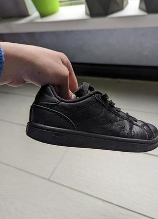 Reebok кроссовки черные детские (размер 27)