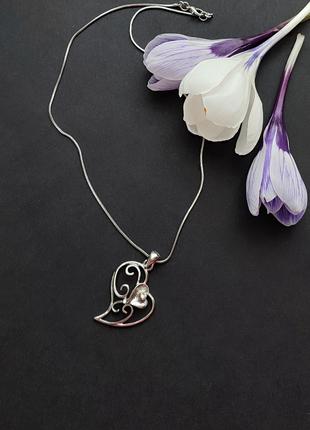 Серебристый кулон сердце с кристаллом на цепочке. Англия