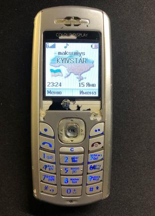 Телефон LG G1600