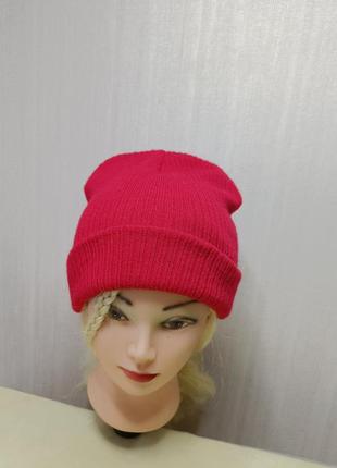 Красная шапка. размер 25*19 см. шапка -лопата. базовая шапка