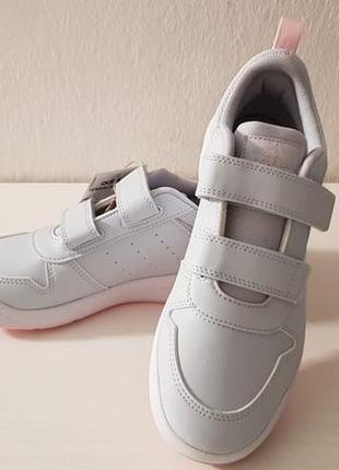 Кросівки adidas originals (германія) — 37-й розмір.