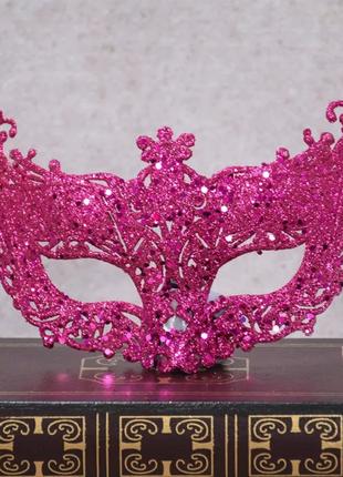 Маска для лица карнавальная розовая с блестками - размер 22*10см,