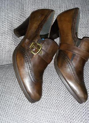 Отличные туфли итальянского бренда venturini, 38 размер (24.5см)