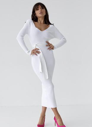 Белое платье в рубчик, облегающее платье нарядное