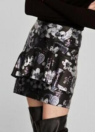 Zara юбка эко кожа в цветы,оригинал