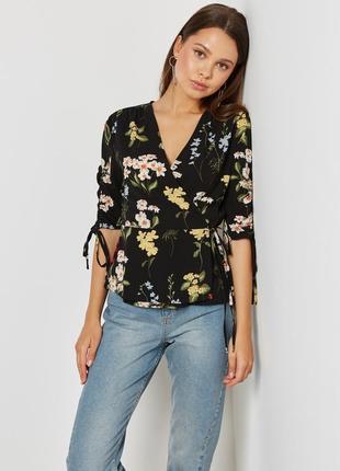 Блуза на запах с цветами topshop