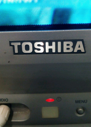 Телевизор Toshiba c T2 тюенром и с Т2 антенной