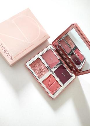 Палетка хайлайтеров и румячн natasha denona bloom palette blus...