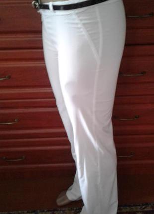 Классные белые летние брюки прямые 44-46р