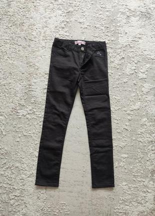 Черные джинсы на девочку 9-10 р. 134-140