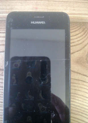Телефон Huawei Y320-u30