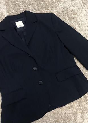 Пиджак черного цвета, размер м/л