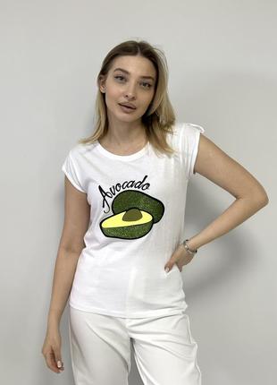 Женская белая футболка с принтом авокадо