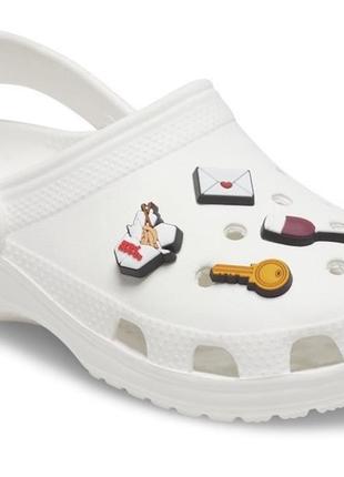 Значки для взуття з колекції crocs