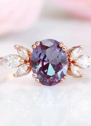 Каблучка з фіолетовим каменем кольцо 7 розмір