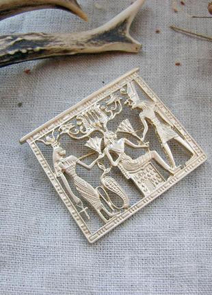 Золота прямокутна брошка з єгипетським сюжетом єгипетська брош...