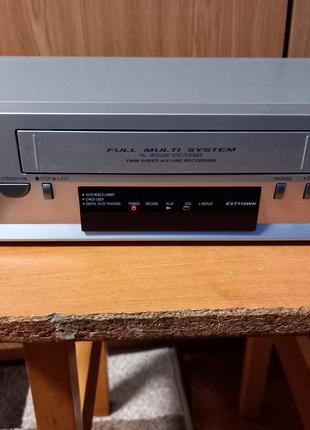 Видеоплеер VHS с линейной записью Daewoo est110wn