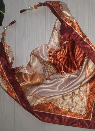 Шелковый платок с декором
