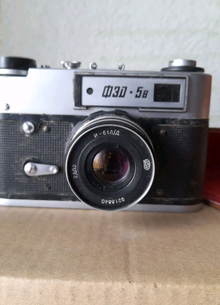 Продам советский фотоаппарат ФЭД-5в с чехлом.