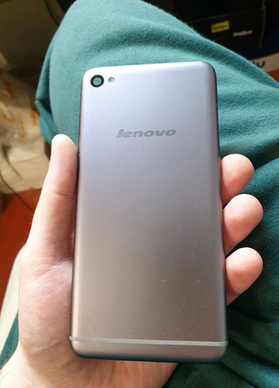 Lenovo S90-u задняя крышка б/у оригинал с разборки