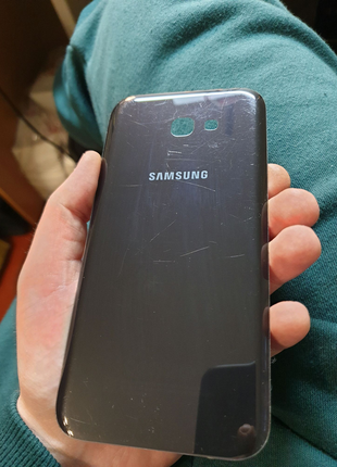 Samsung A720F задняя крышка оригинал б/у с разборки царапины