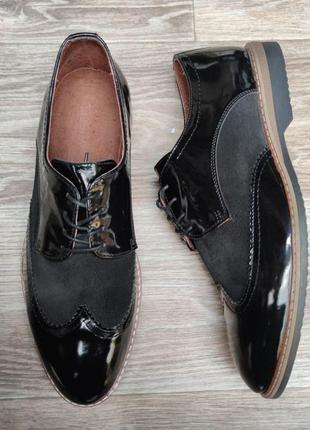 Лакированные мужские туфли - стильная обувь 42 размер