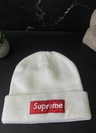 Шапка класична supreme