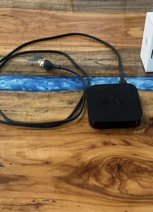 Apple TV (3rd Generation) 8GB Digital HD Media Streamer