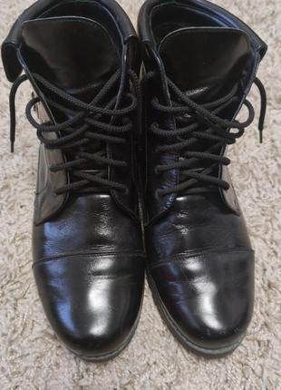 Женские лаковые кожаные ботинки traveller 43 размер
