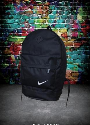 Новий рюкзак найк чорний с білим лого