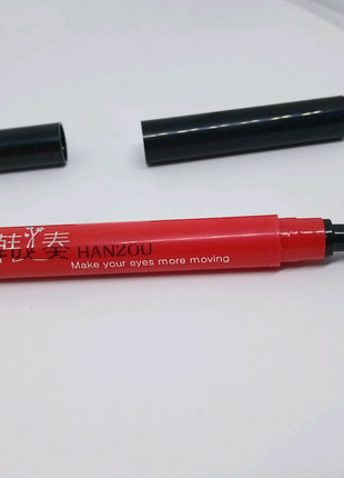 Стійкий олівець для брів з щіточкою , кольори в асортименті .