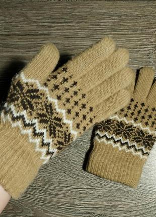 Очень теплые бежево-коричневые перчатки рукавички с орнаментом