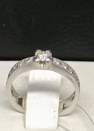 Золотое кольцо с бриллиантами. Артикул 117161 16