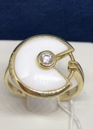 Золотое кольцо с ониксом и фианитом. Артикул 153679ЖОБ 18,5