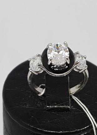 Серебряное кольцо с фианитами и эмалью. Артикул 11011941495 17,5