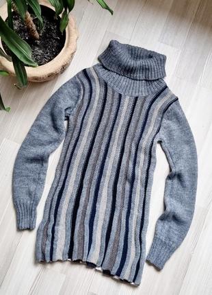Шерстяной вязаный итальянский свитер с горловиной  тёплый стил...