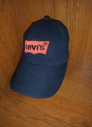 Кепка levis