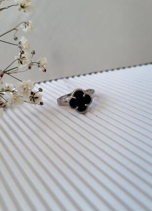 Кольцо серебряное женское колечко цветок вставка оникс 17 разм...