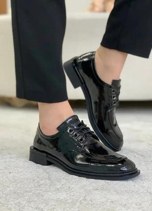 Черные лоферы броги лаковые замшевые на шнурке туфли 36 размер...