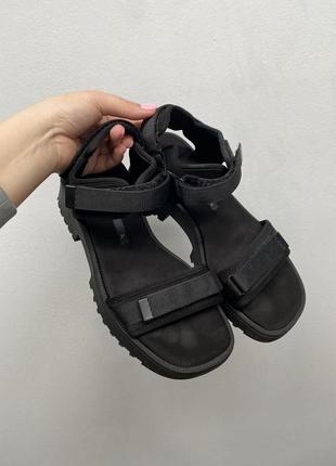 Босоножки сандалии zara черные стильные размер 37 на 24 см