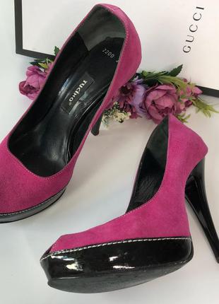 Женские розовые замшевые туфли