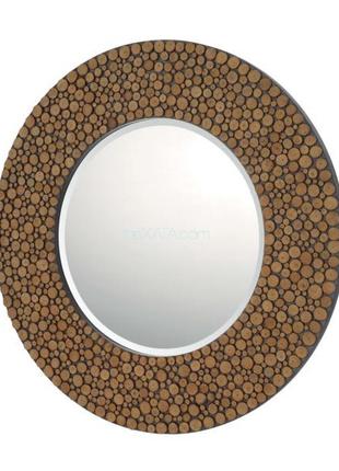 Круглое настенное зеркало в деревянной раме