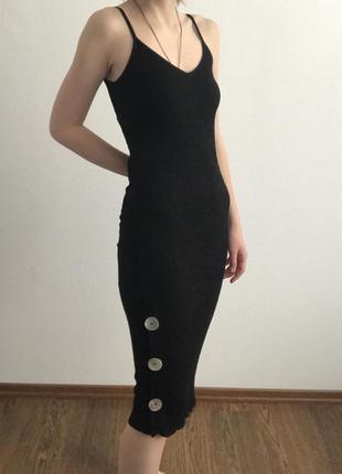 Длинное черное платье