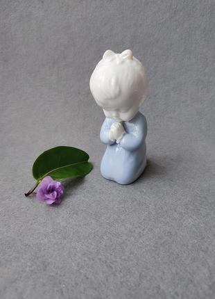 Порцелянова фігурка статуетка дівчинки що молиться  Bartolini