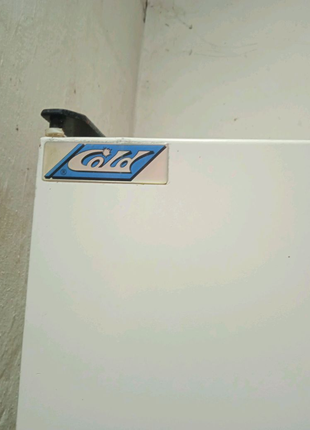 Холодильна шафа/холодильний шкаф