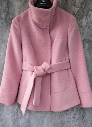 Женское короткое пальто, качество отличное, большемерит, см.за...