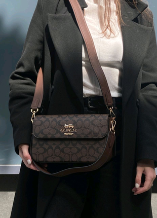 Жіноча коричнева шкіряна сумка coach crossbody chocolate brown